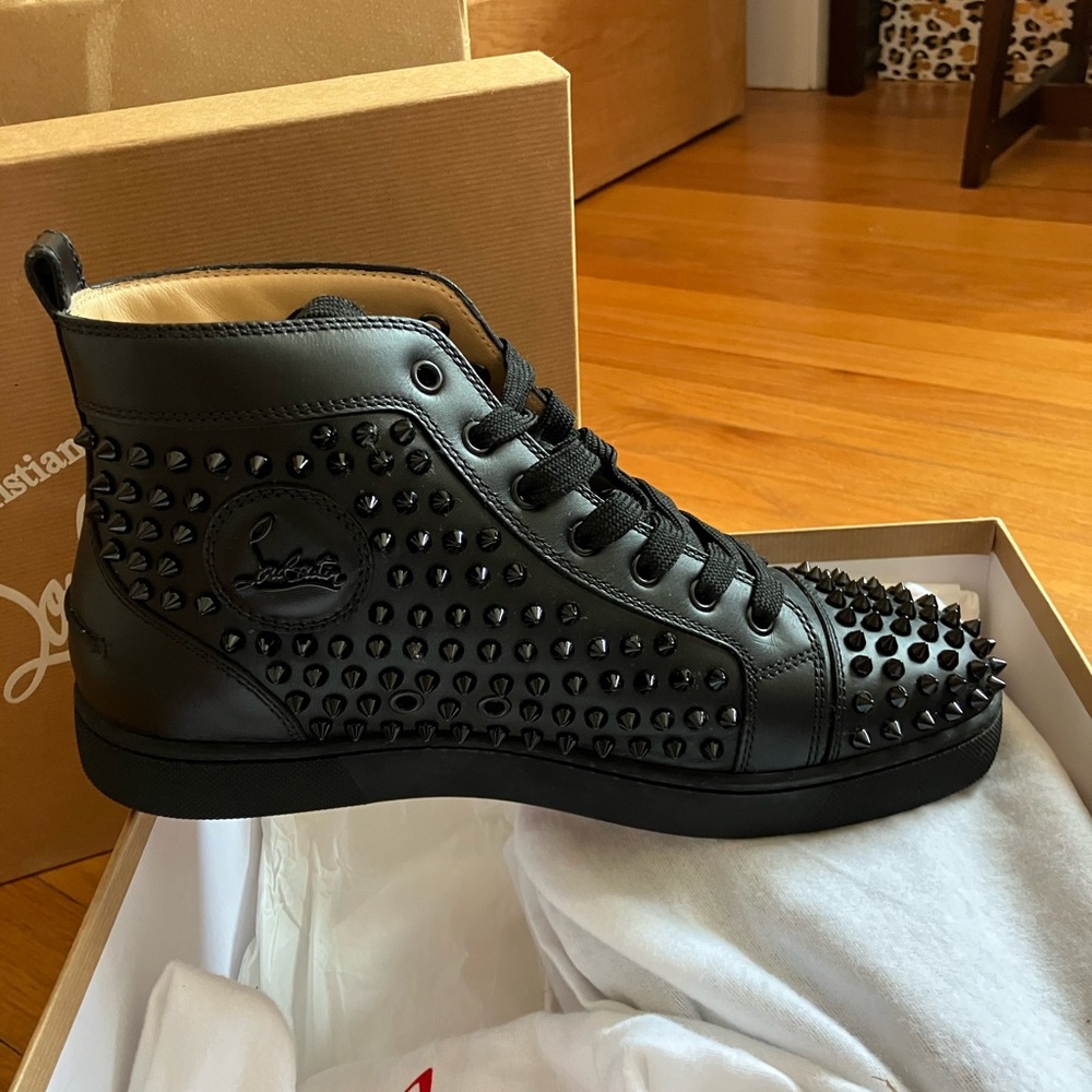 Brand new Louis Flat Cali/spikes shoes